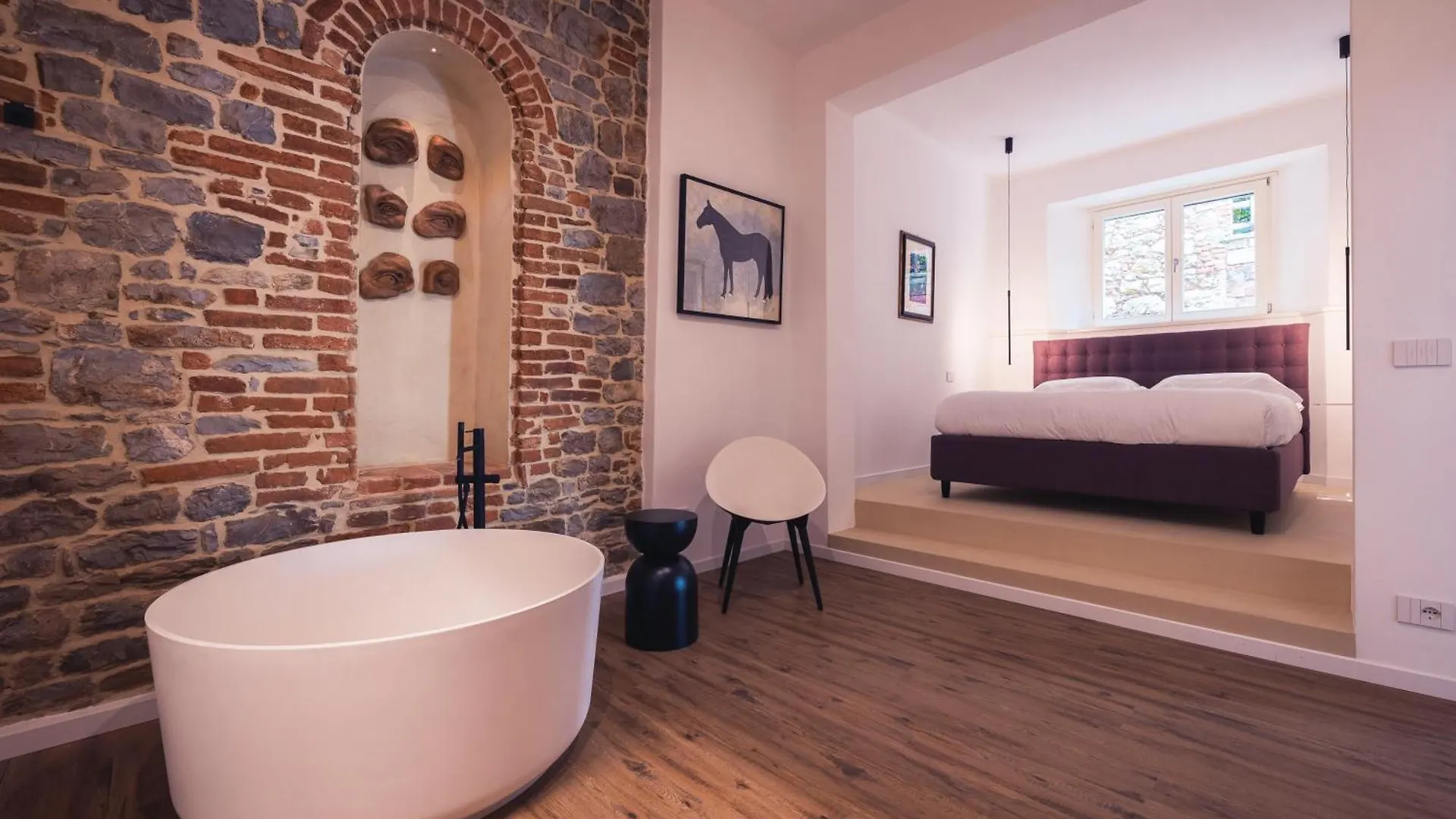 Suite Design & Spa Lucignano 0*,