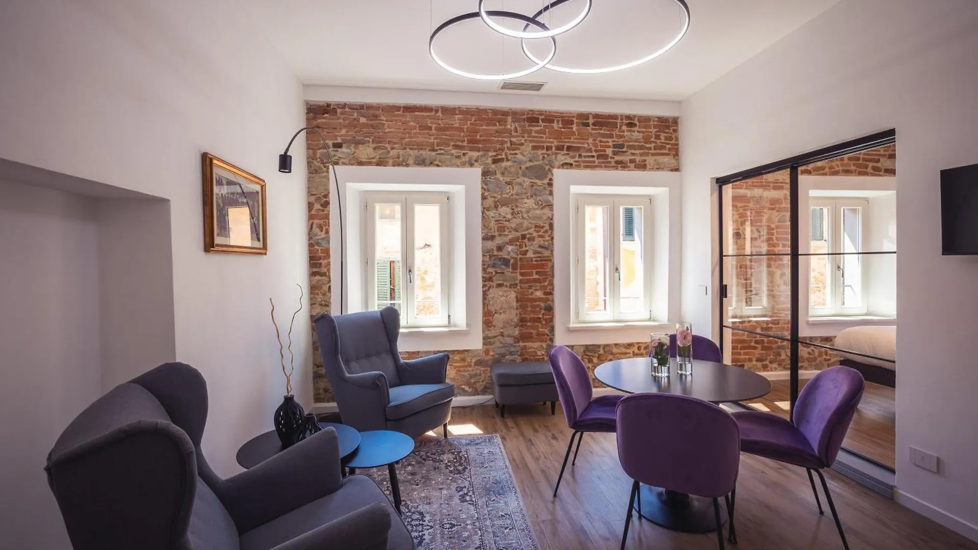 Suite Design & Spa Lucignano 0*,